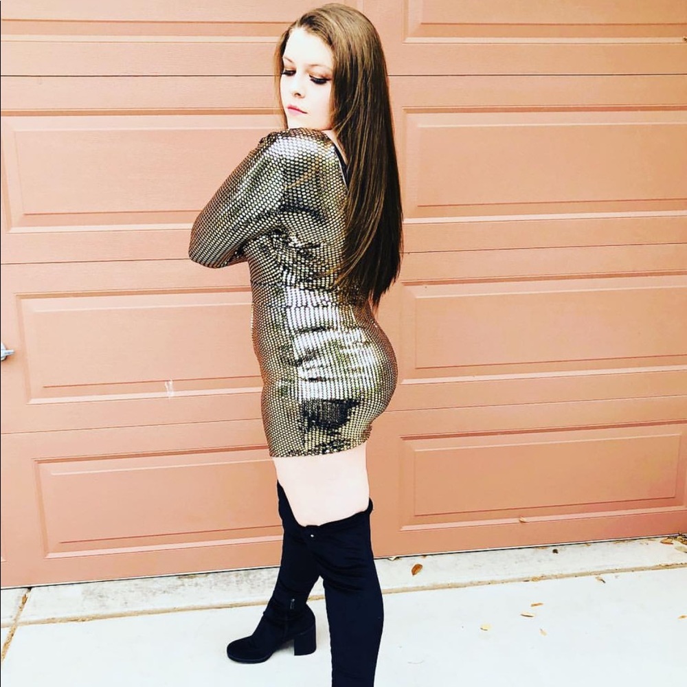 Gold romper - Picture 2 of 2